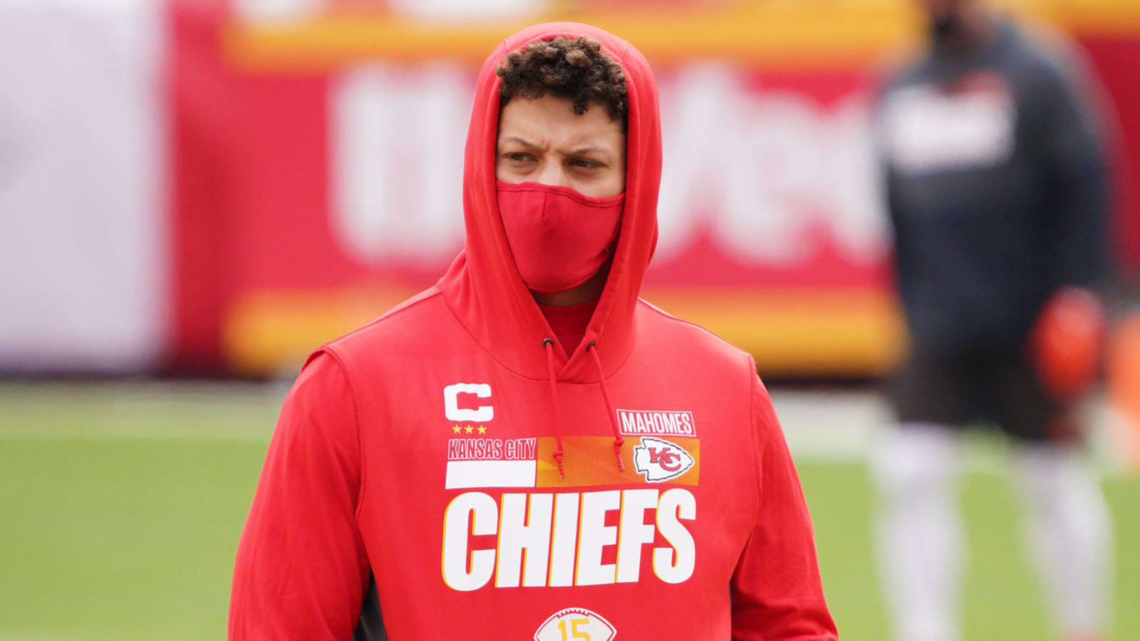 Patrick Mahomes suffers toe injury against Browns