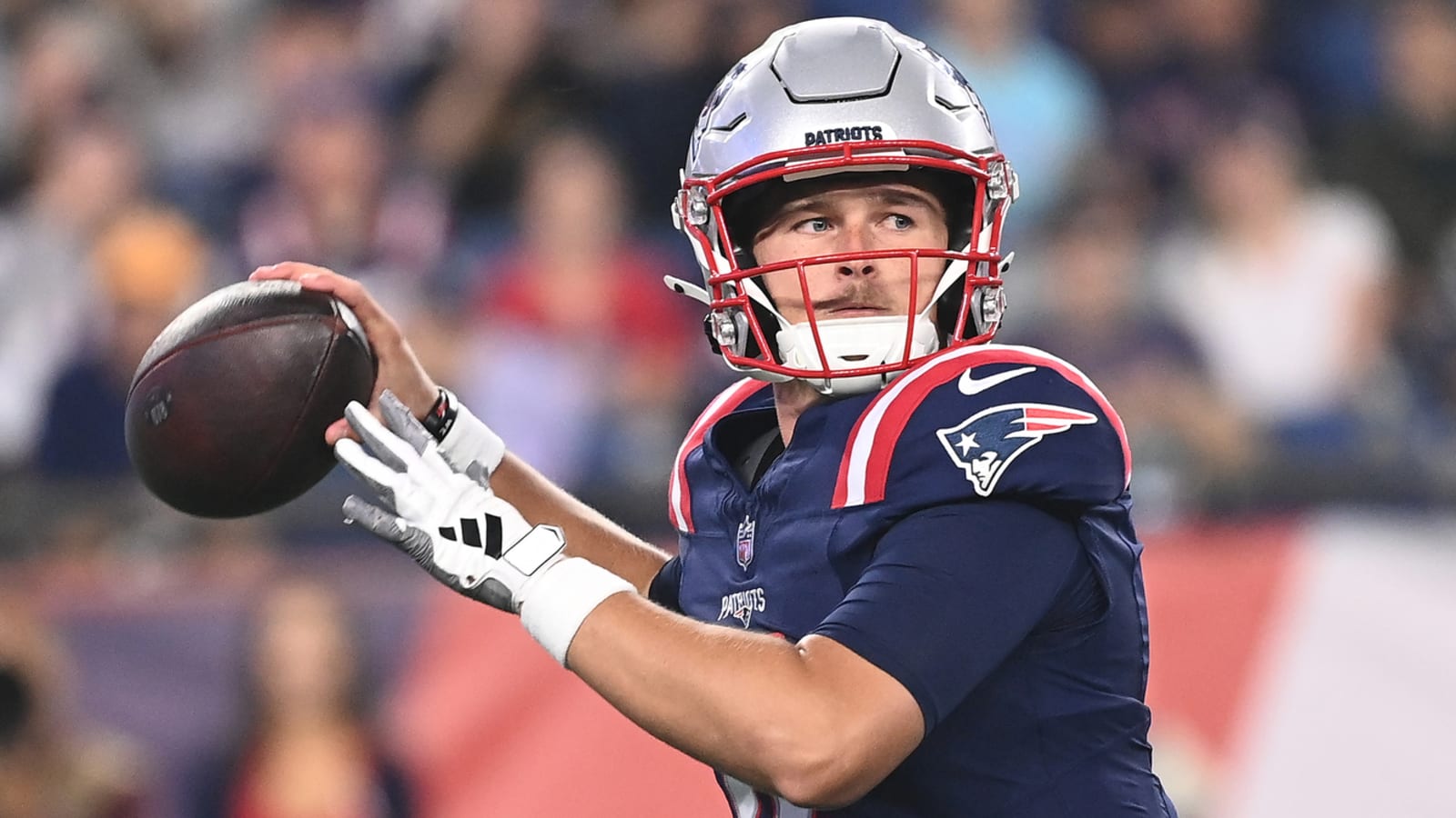 Browns sign ex-Patriots QB after Deshaun Watson injury