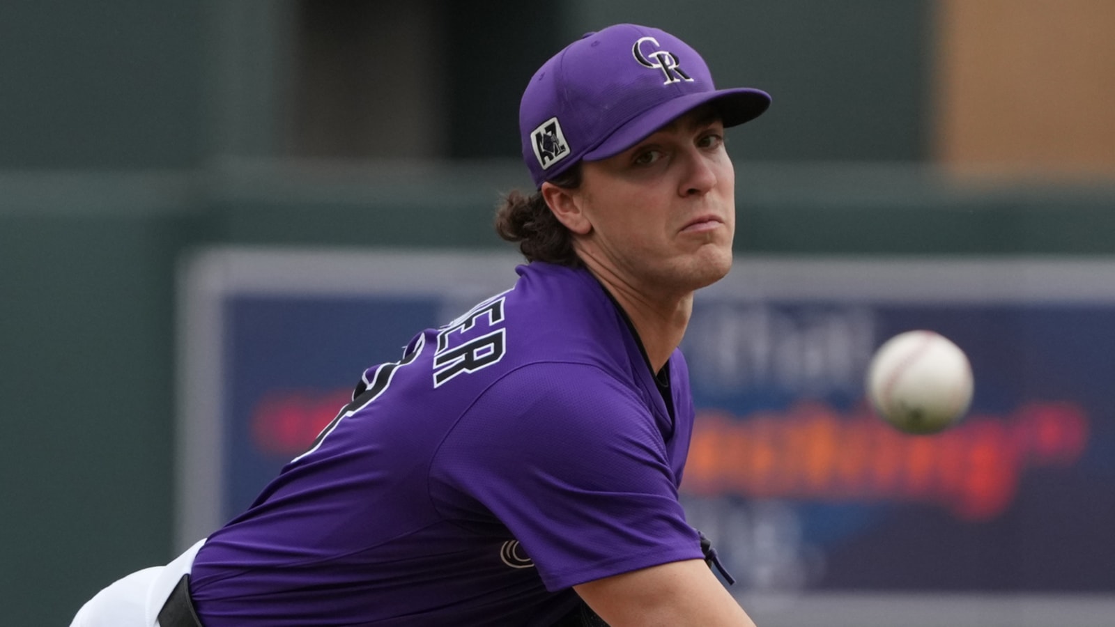 Rockies to promote top pitching prospect