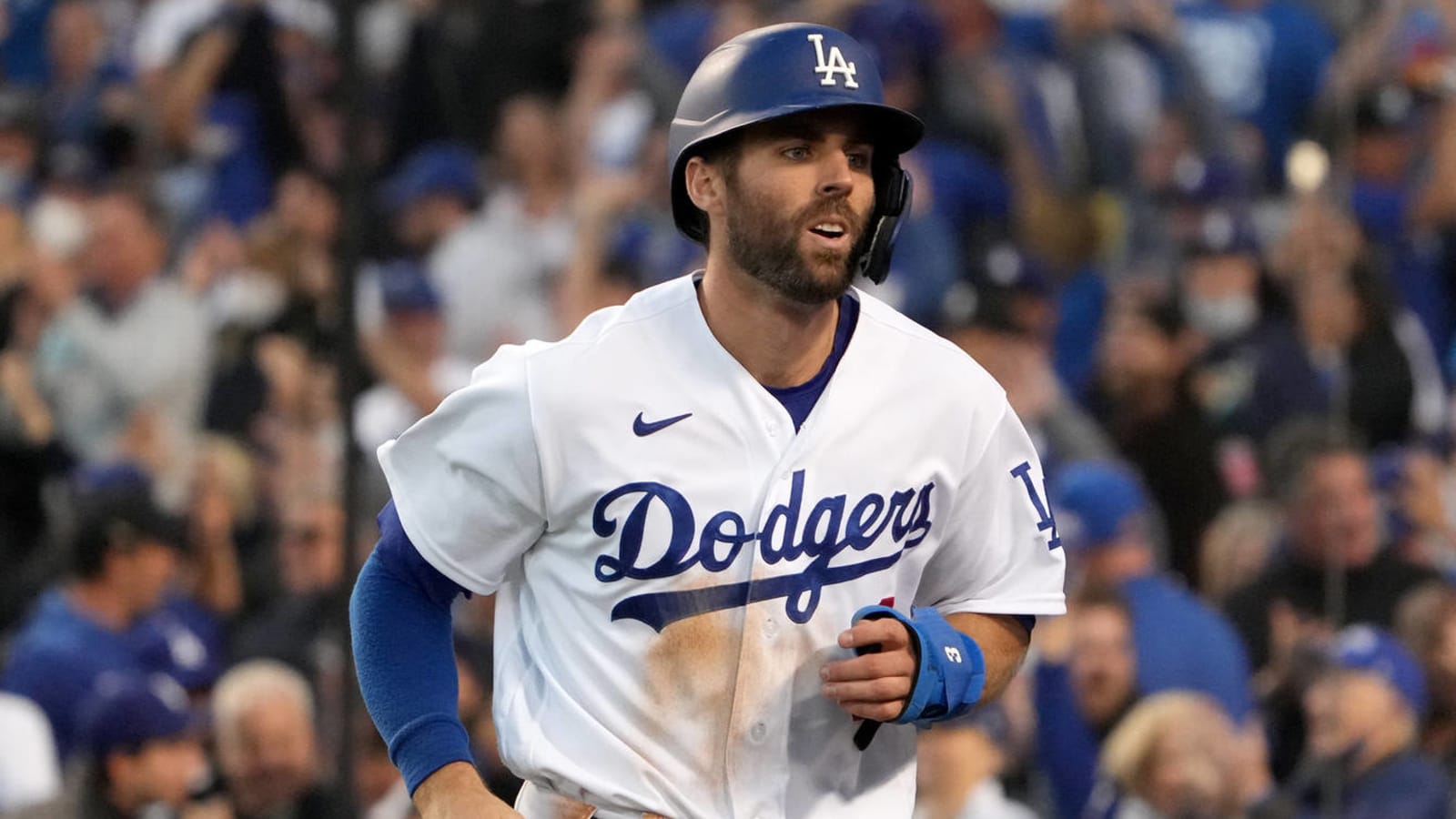 Report: Chris Taylor to reject Dodgers' qualifying offer