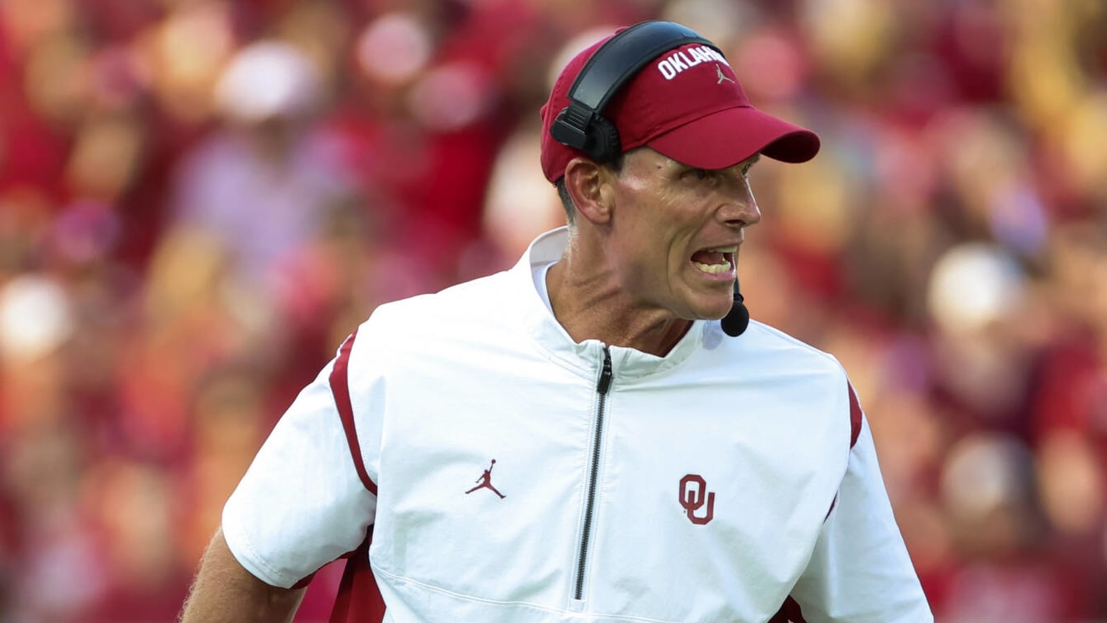 Kevin Durant taunts Brent Venables during blowout to Texas