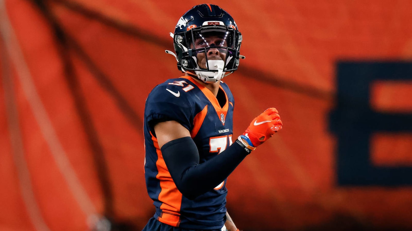Broncos, Justin Simmons agree to four-year, $61M deal