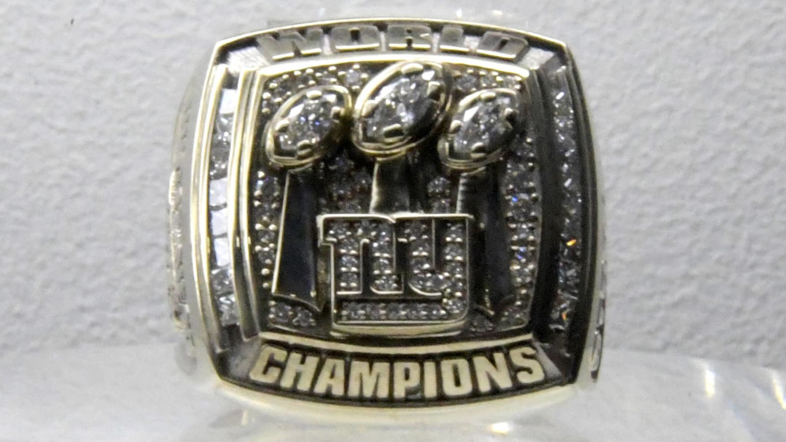 Pats fan stole Giants' SB XLII rings because they 'didn't deserve them'