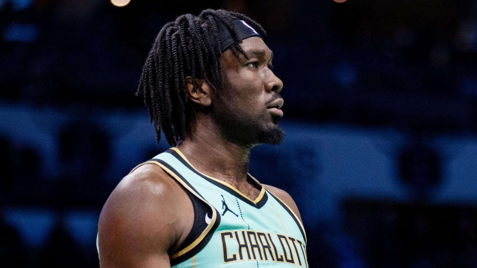 Stunning update emerges on Lakers-Hornets trade