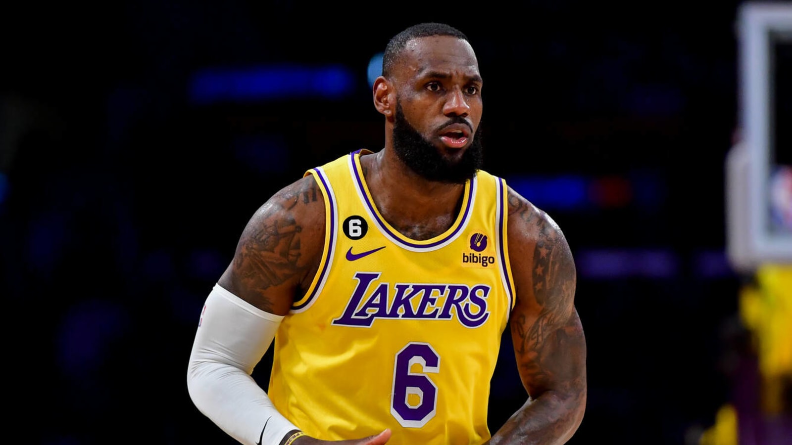 Analyst floats LakersWarriors LeBron James trade Yardbarker