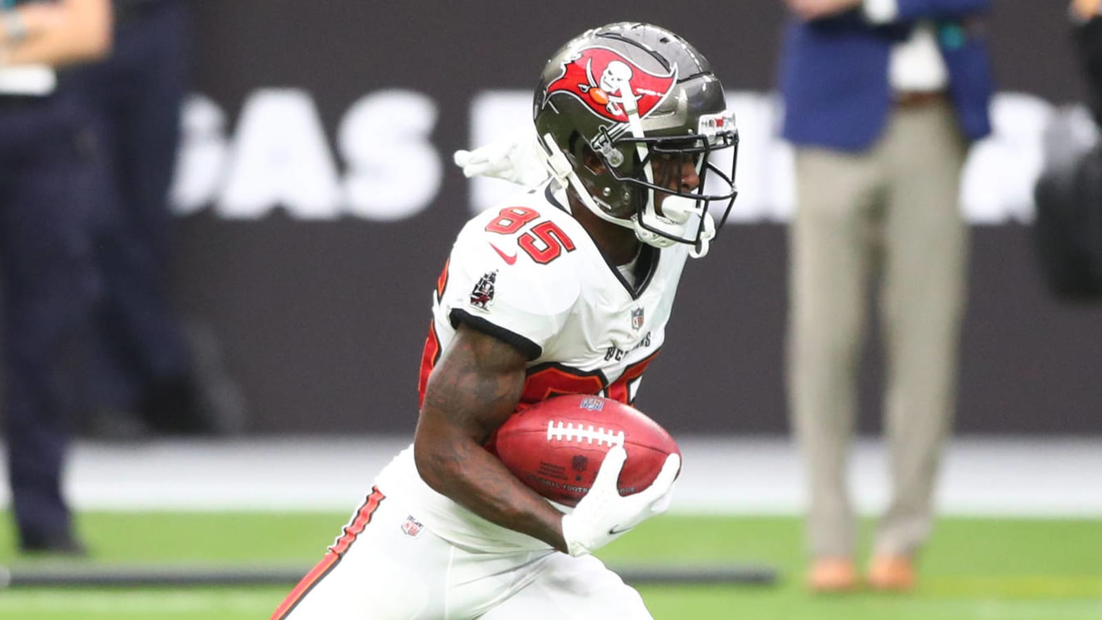 Bucs WR/KR Jaydon Mickens facing two gun charges