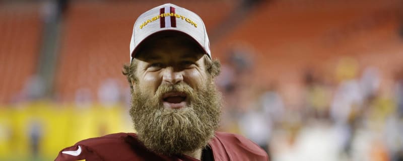 VIDEO: Ryan Fitzpatrick Shows Off Cicada Stuck in His Bushy Beard