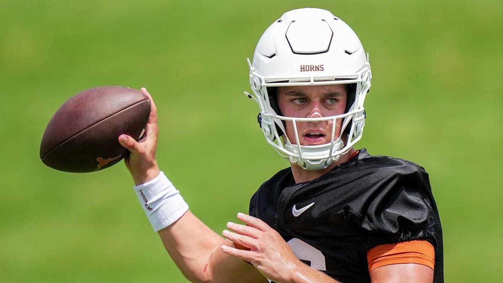 Arch Manning's backup role could evolve into leading position for Texas offense