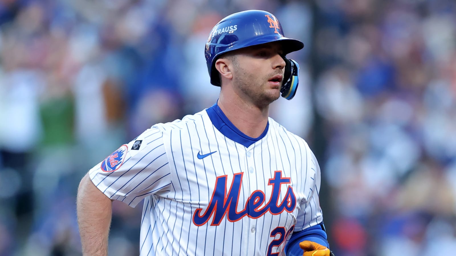 Watch: Pete Alonso makes the most of his first 2025 home run
