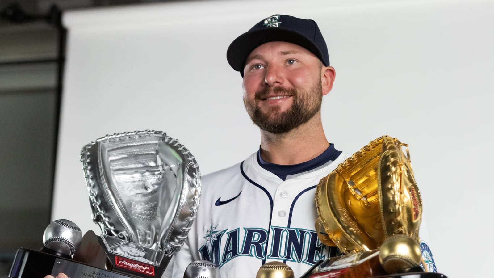 Mariners are finalizing an extension with award-winning catcher