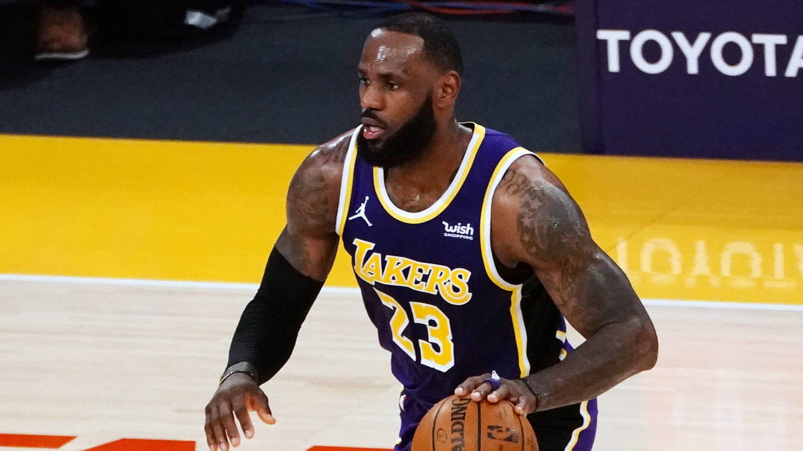 Lebron James teases return to Lakers' lineup