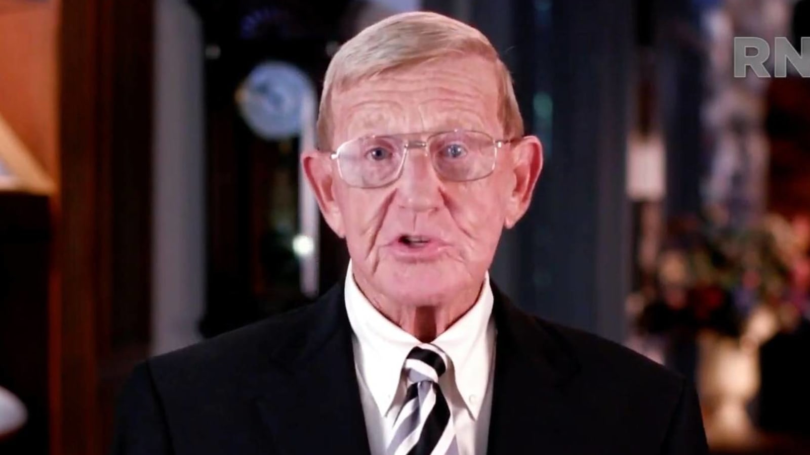 Lou Holtz, 83, recovering from COVID-19