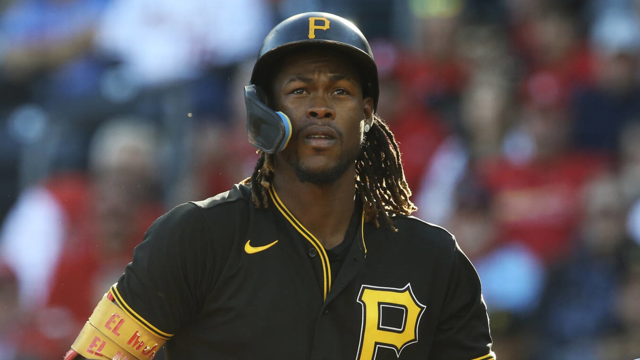 Oneil Cruz fractures ankle on awkward slide, sparking a Pirates