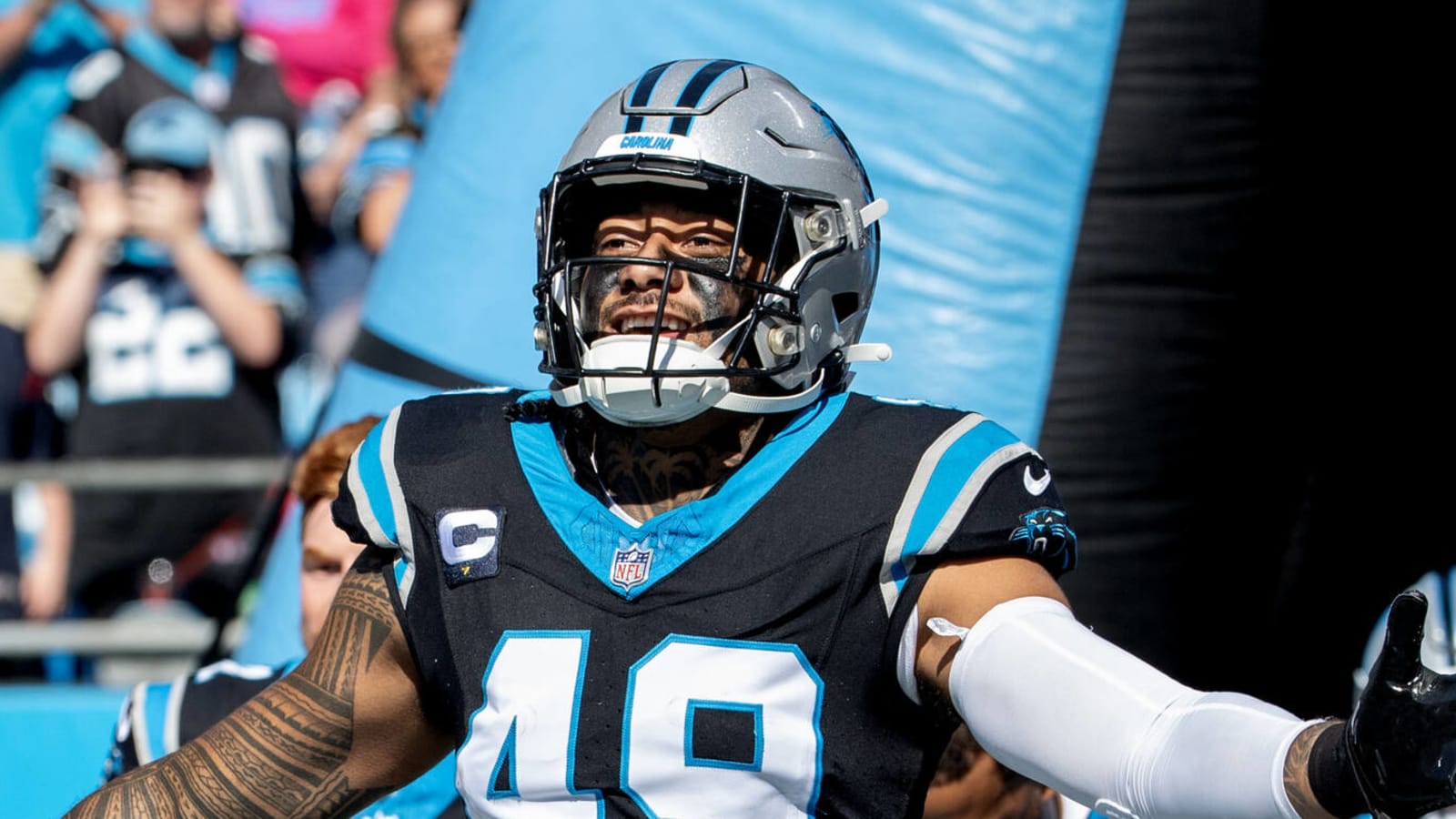 NFL insider links Panthers' linebacker to Eagles