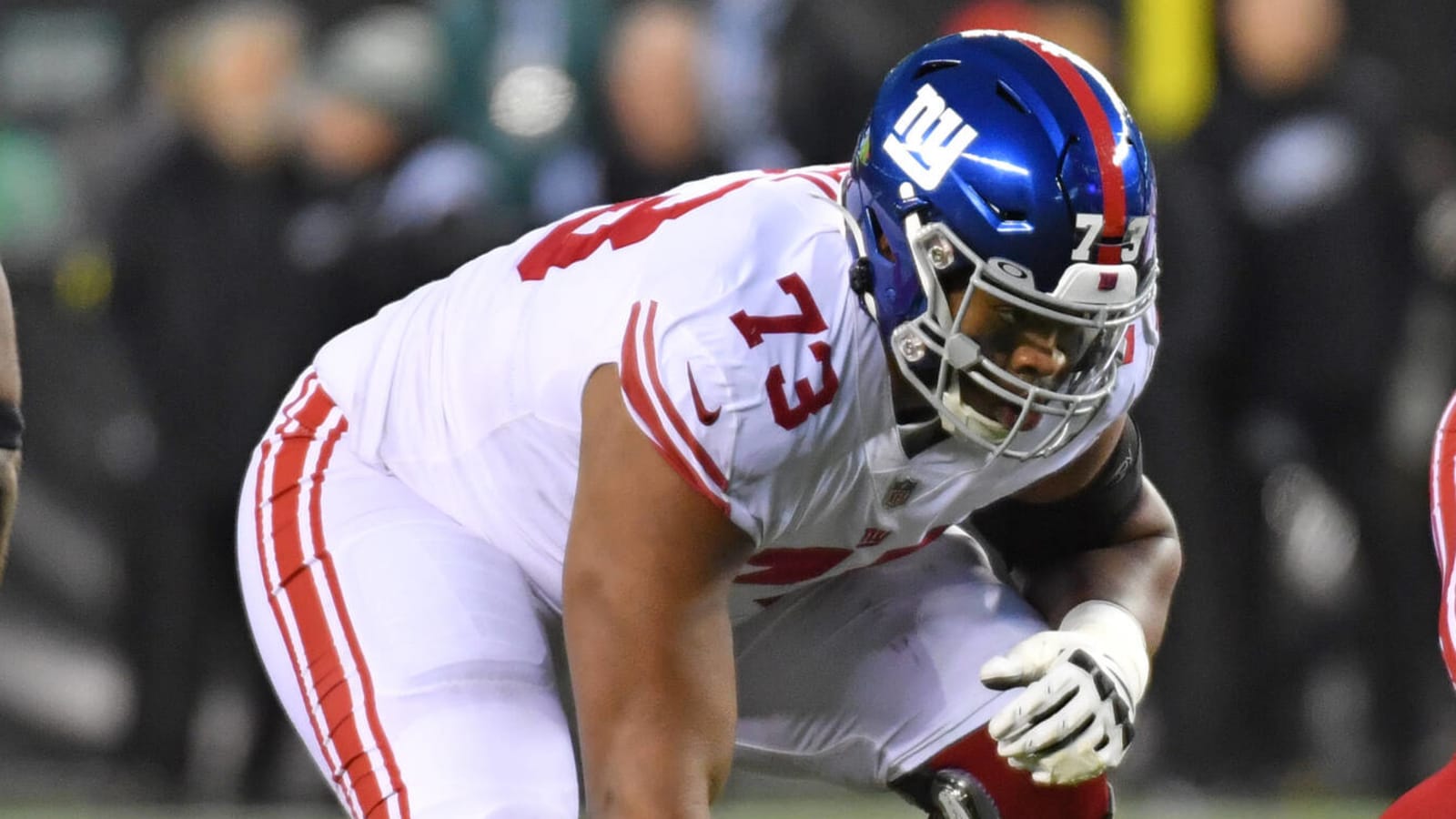 Giants OL apologizes to fans after calling them 'sheep'