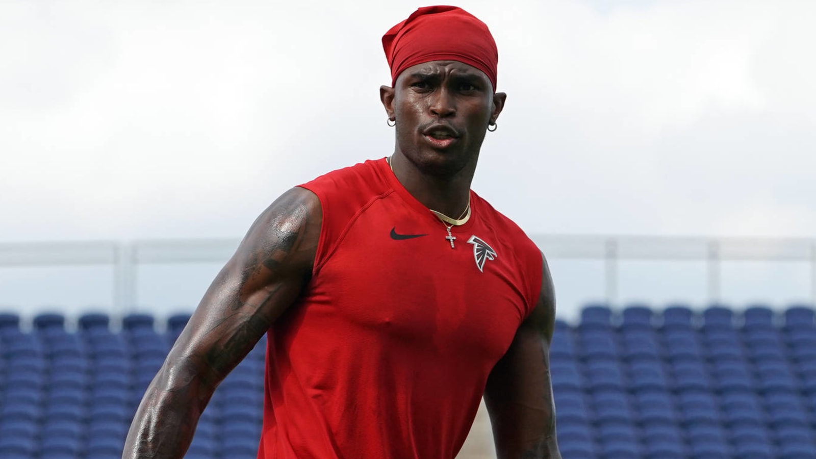 Julio Jones rocks Waffle House cleats at practice