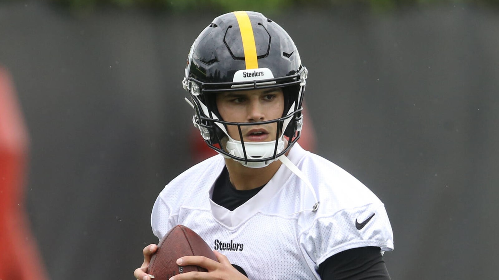 'Difficult for' Steelers coaches to name Trubisky starter?