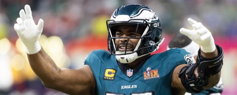 Eagles DE's message to teammate goes viral for great reason