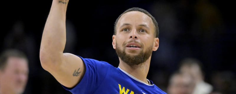 Steph Curry wins Kareem Abdul-Jabbar Trophy