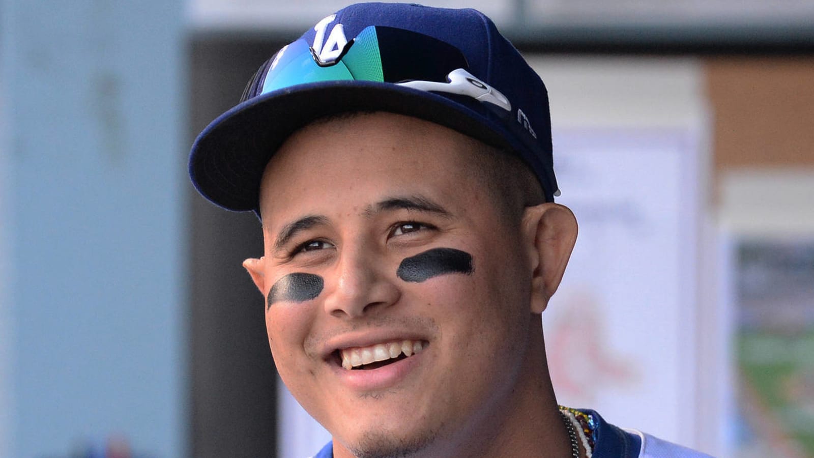 Manny Machado’s father claims these four teams have made offers to slugger