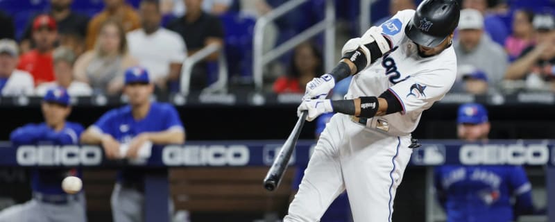 MLB Notebook: Luis Arraez traded to San Diego Padres