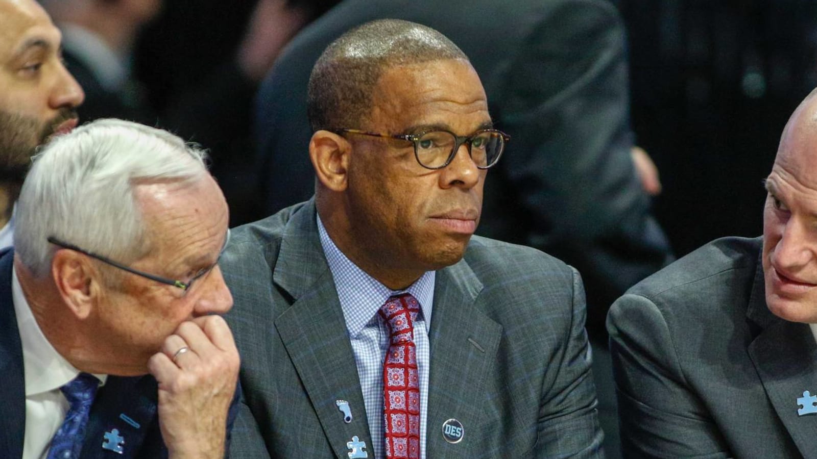 North Carolina to promote Hubert Davis to head coach