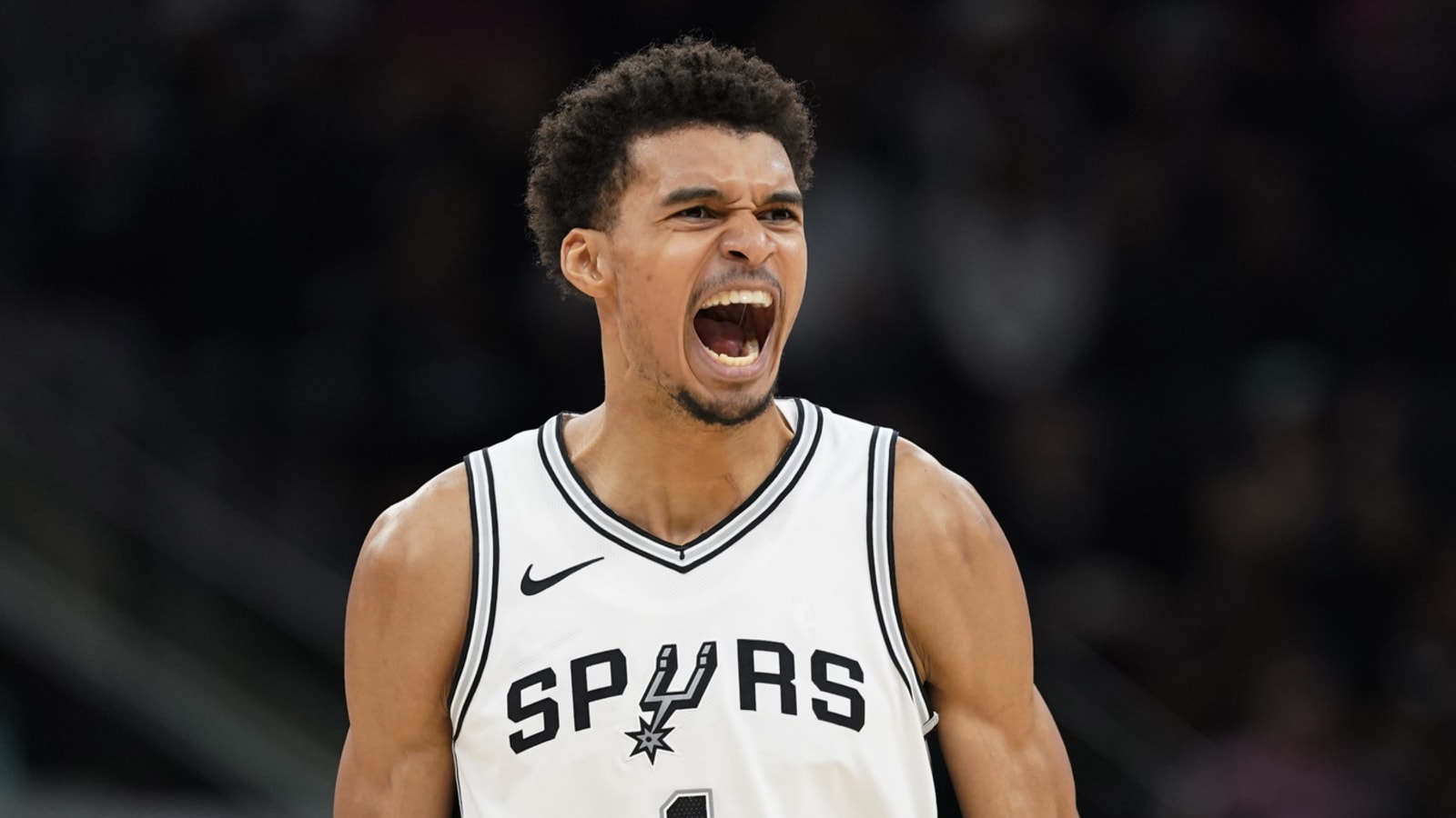 Wembanyama's monster game leads Spurs to win over Kings