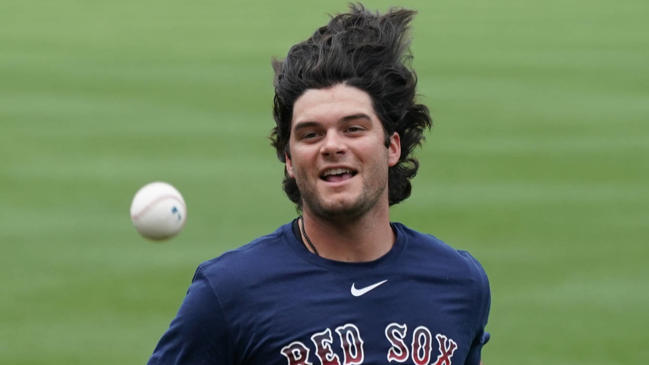 Red Sox deal OF Andrew Benintendi to Royals in 3-team trade