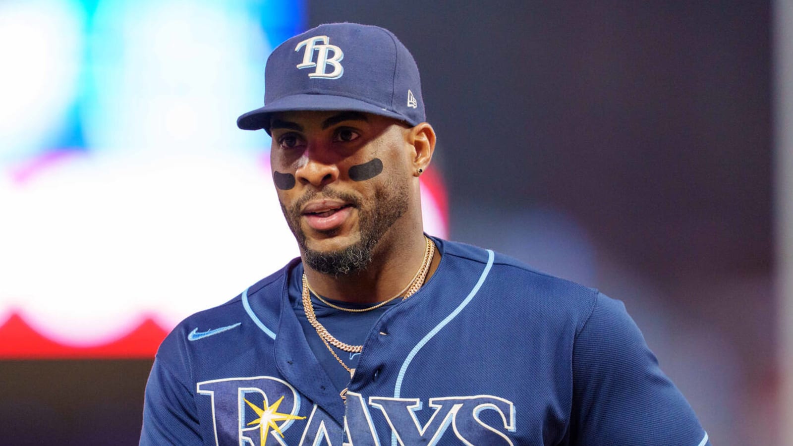 Yandy Diaz leaves game with painfulsounding injury Yardbarker