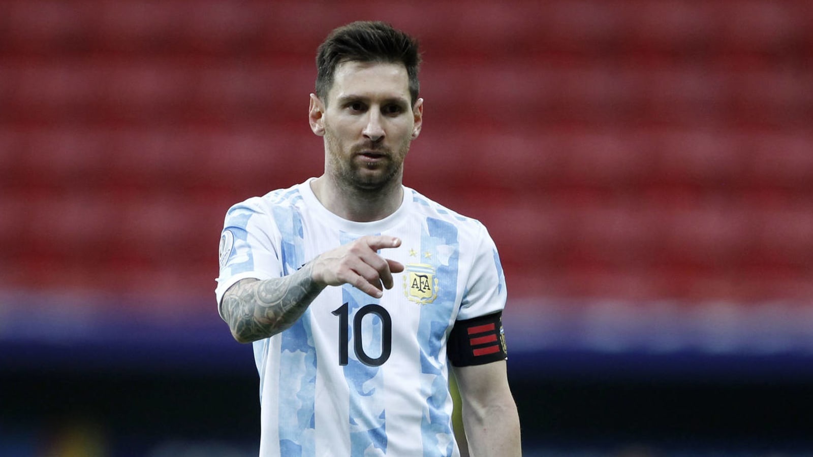 Messi becomes free agent amid Barca contract rumors