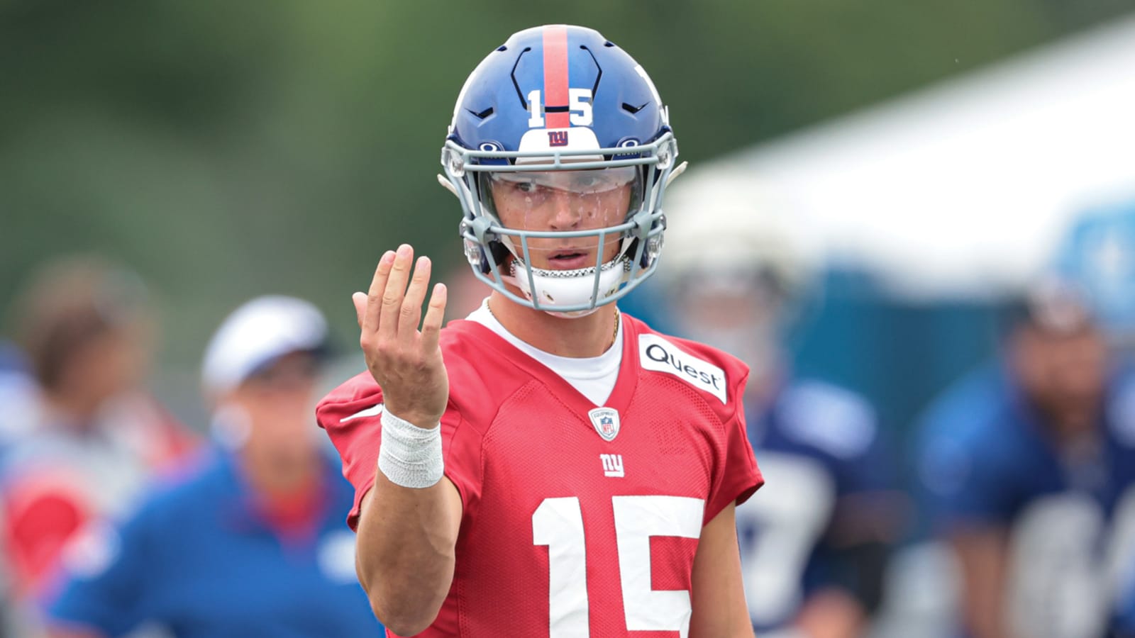 Tommy DeVito shares warning for Giants amid QB battle