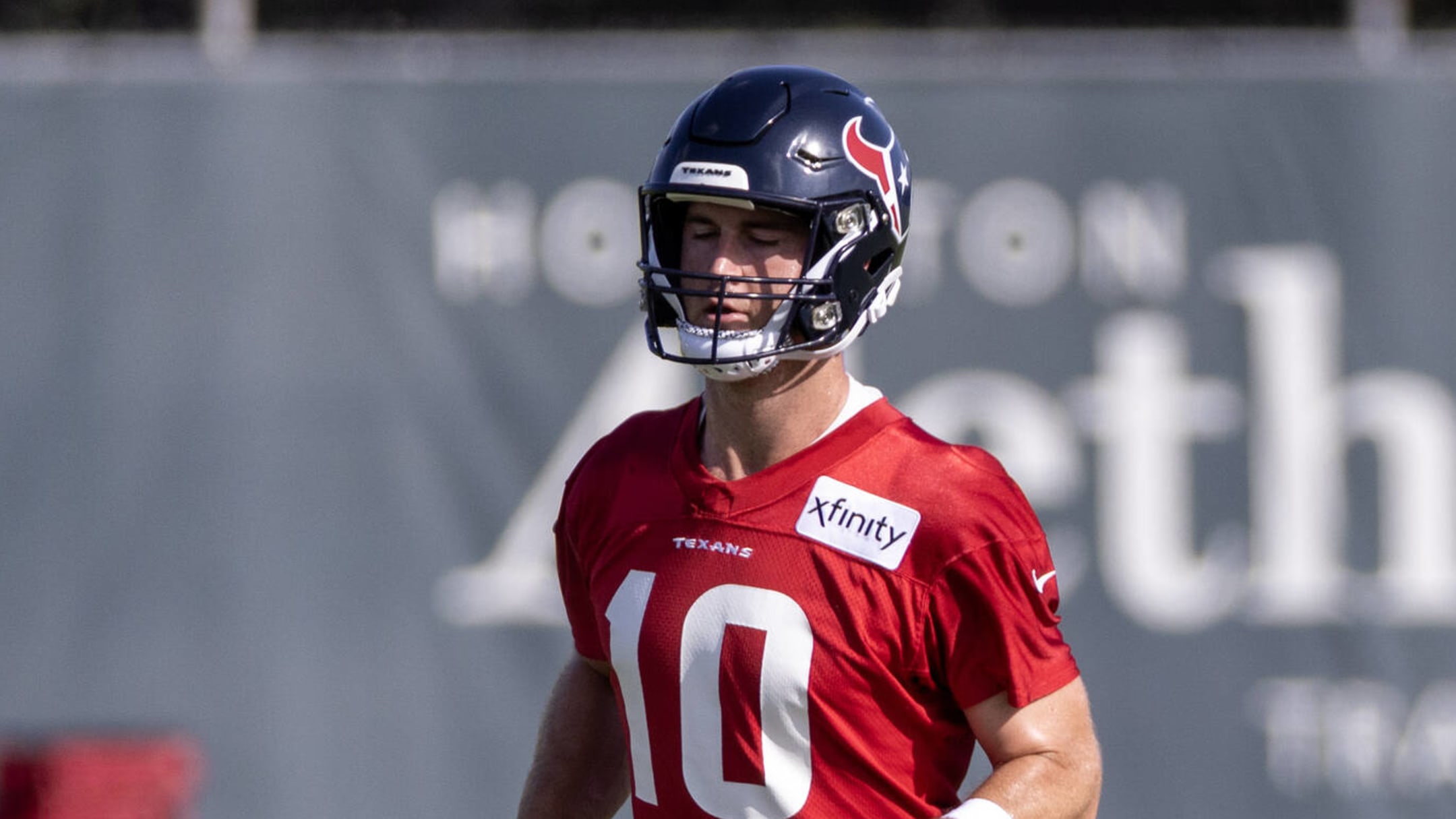 Texans' Davis Mills continues trend of struggling rookie QBs