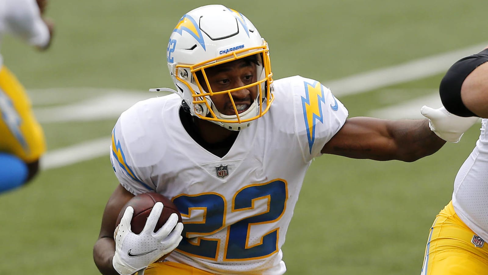 Chargers place RB Justin Jackson on IR with knee injury