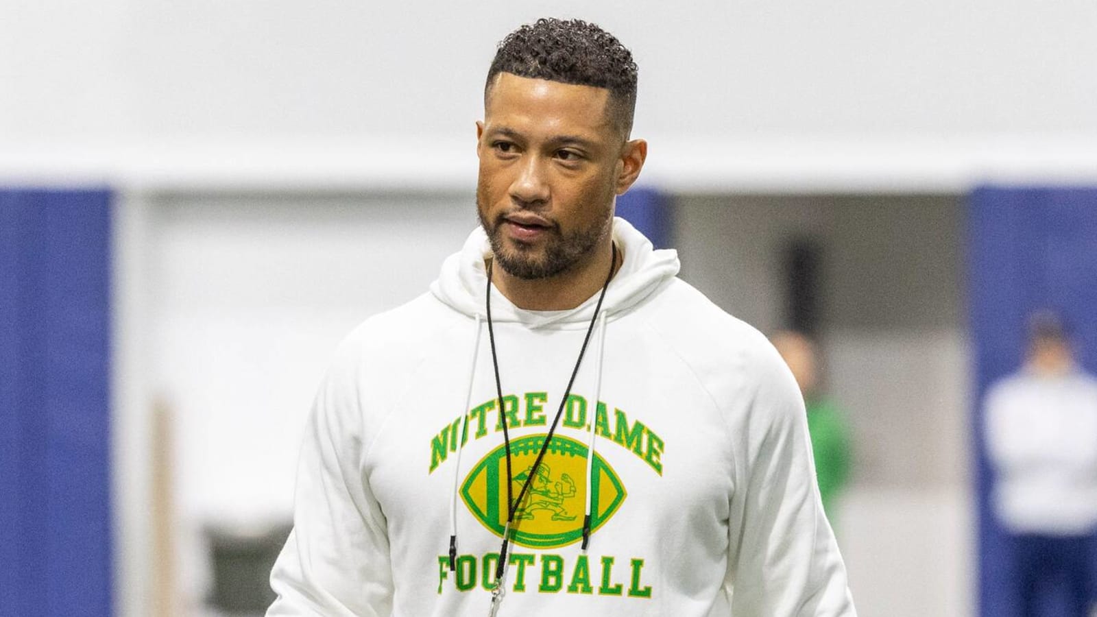 Son of NFL Hall of Famer commits to Notre Dame