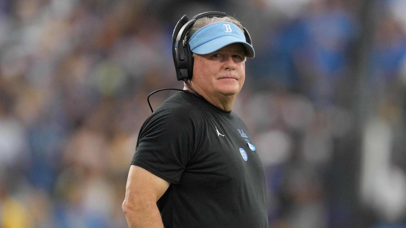 Chip Kelly signs new four-year contract with UCLA