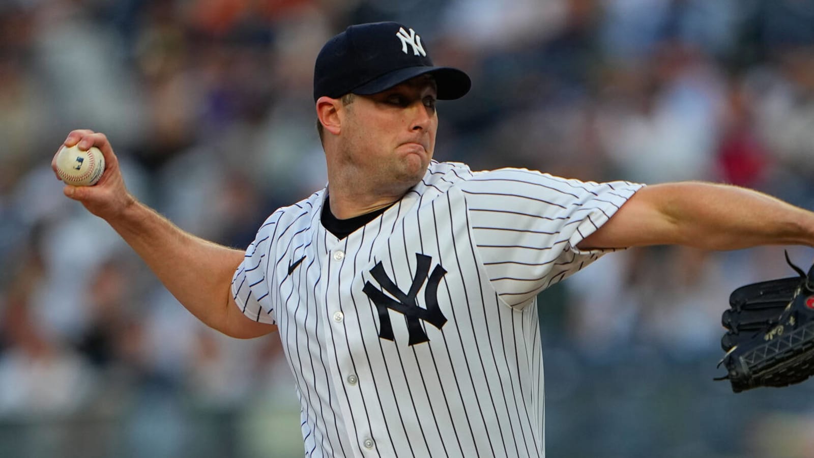 Watch: Yankees' defensive meltdown gives Padres little league HR