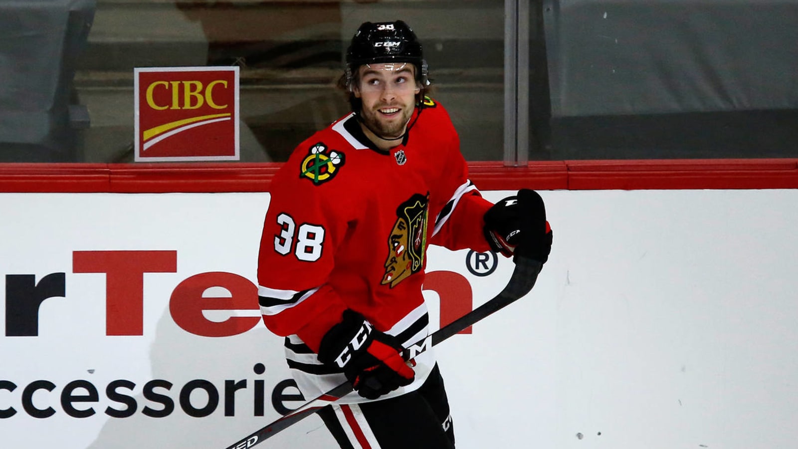 Brandon Hagel signs with Blackhawks on three-year deal