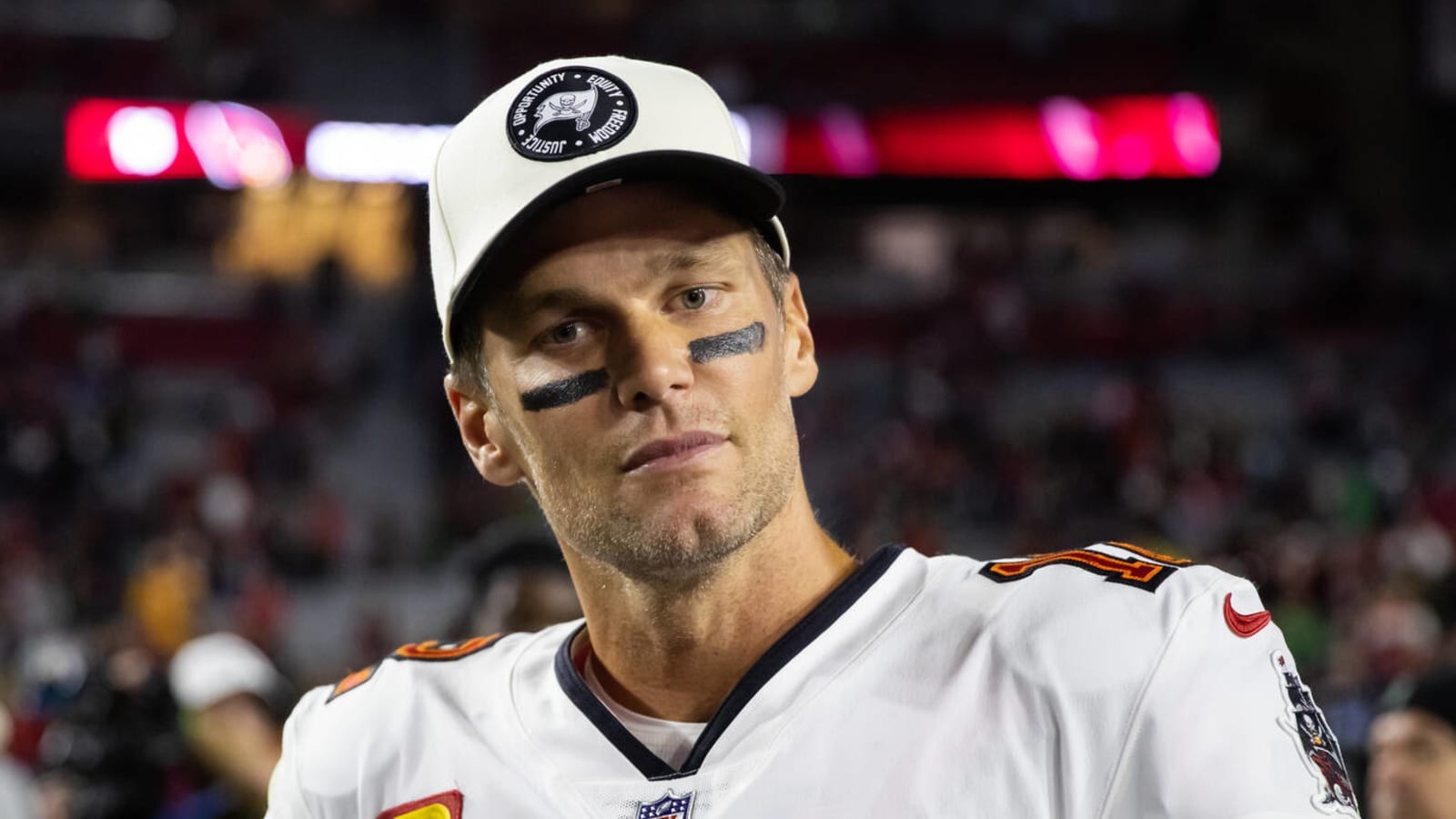 Report: Tom Brady in talks to be subject of Netflix celebrity roast