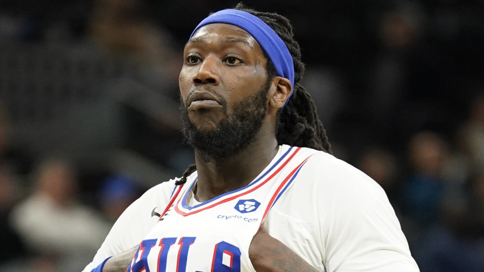 Sixers lose center for the year with knee injury