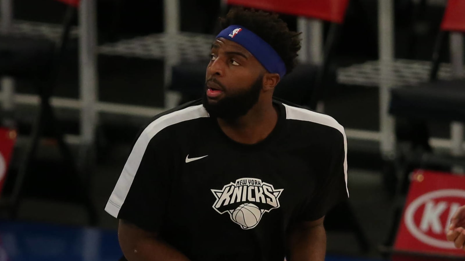 Mitchell Robinson breaks right foot vs. Bucks