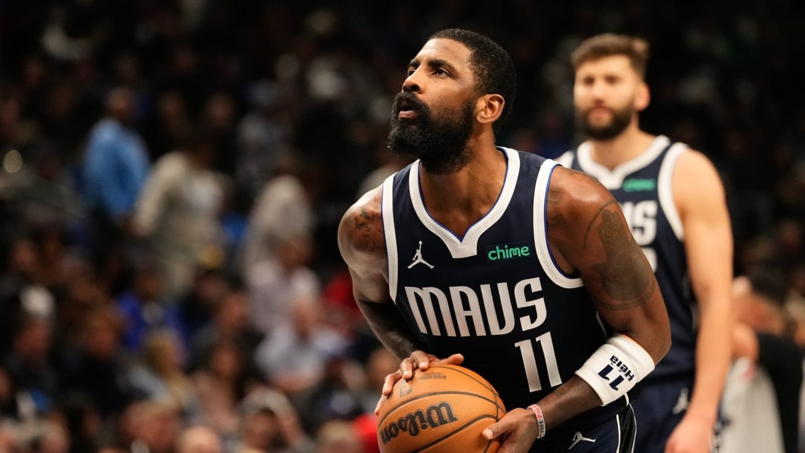 Dallas Mavericks Star Defends Karl-Anthony Towns From Fans