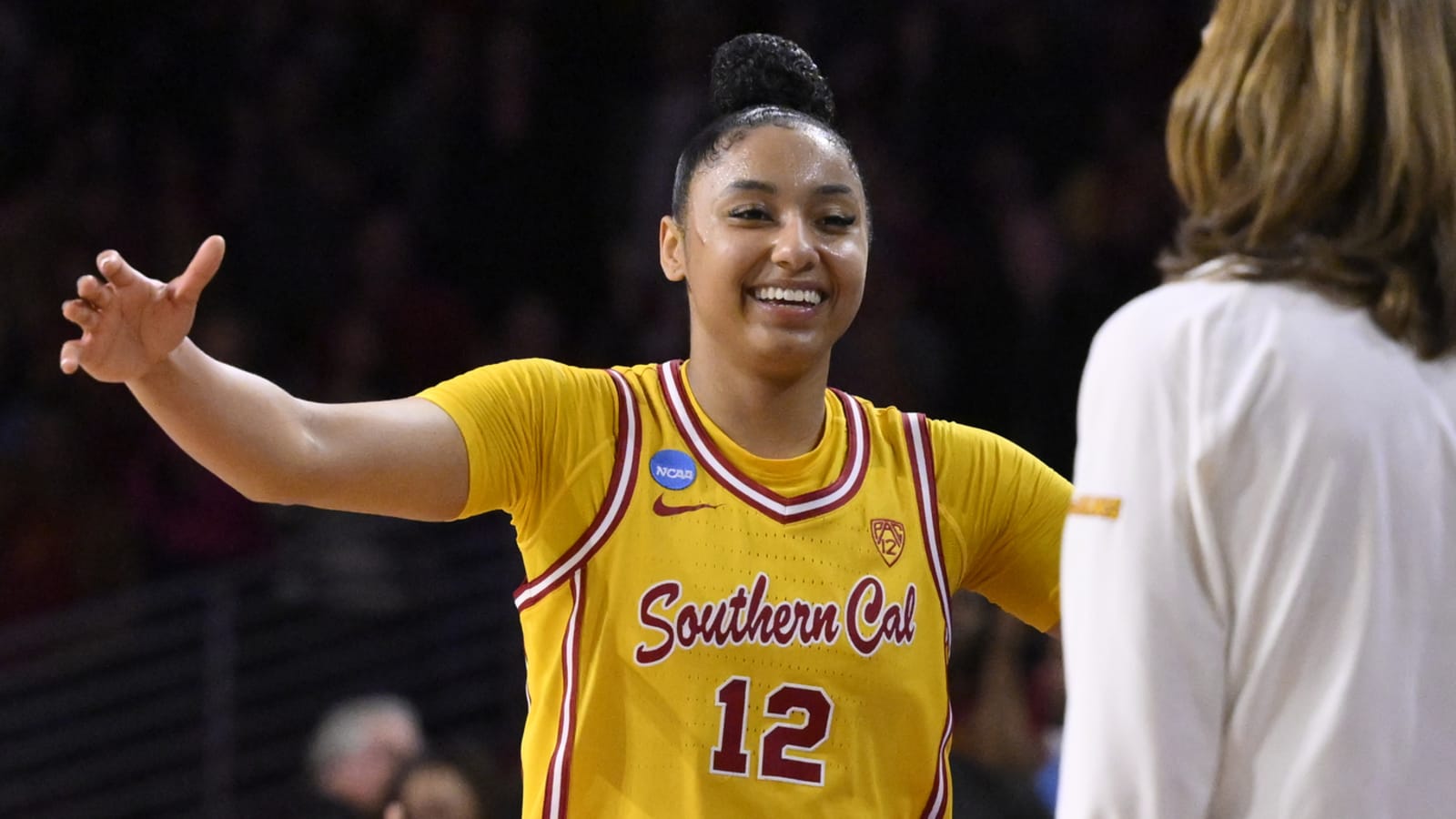 10 takeaways from the first AP women's hoops poll
