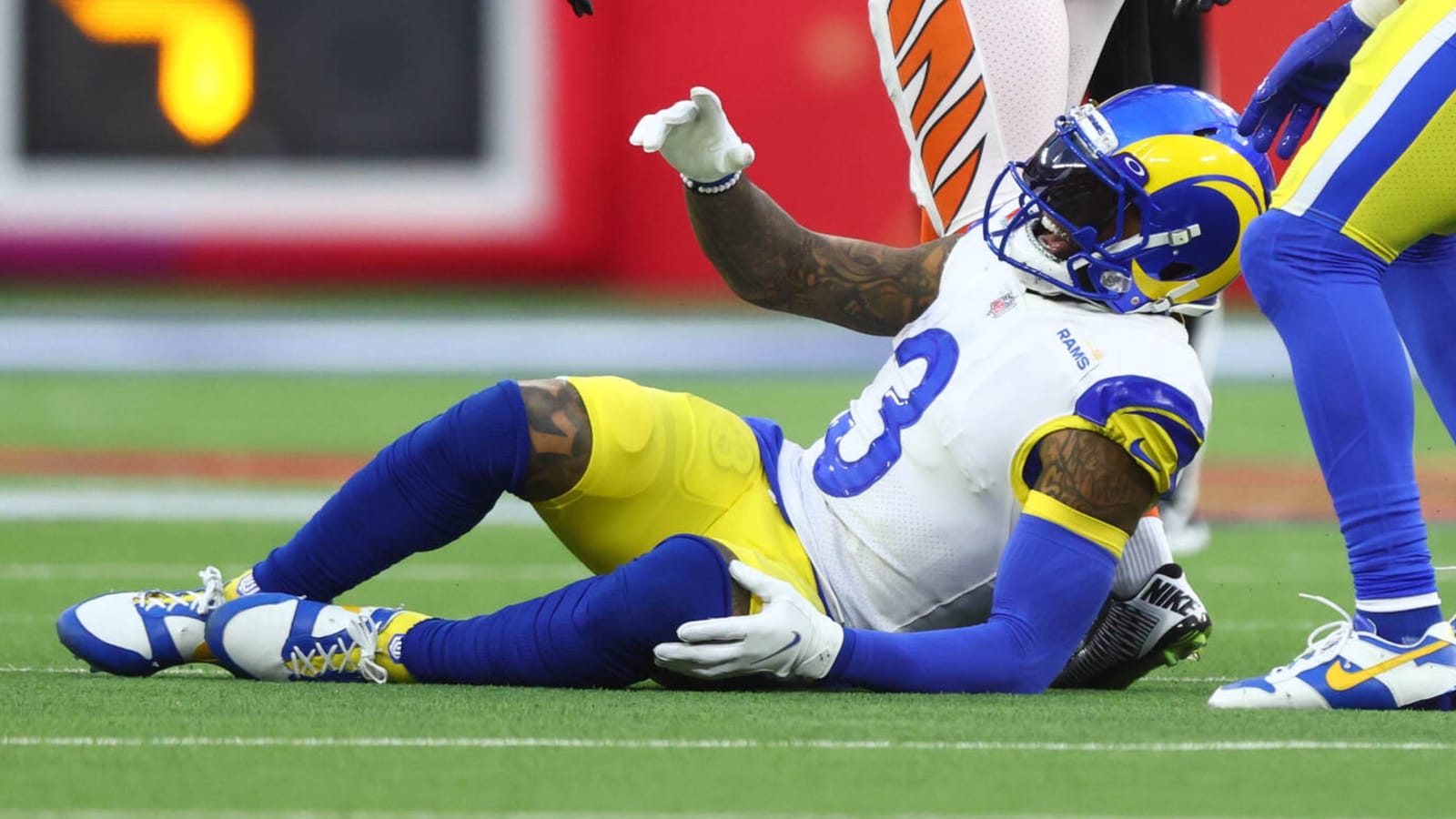 Odell Beckham Jr. appears to suffer noncontact knee injury Yardbarker