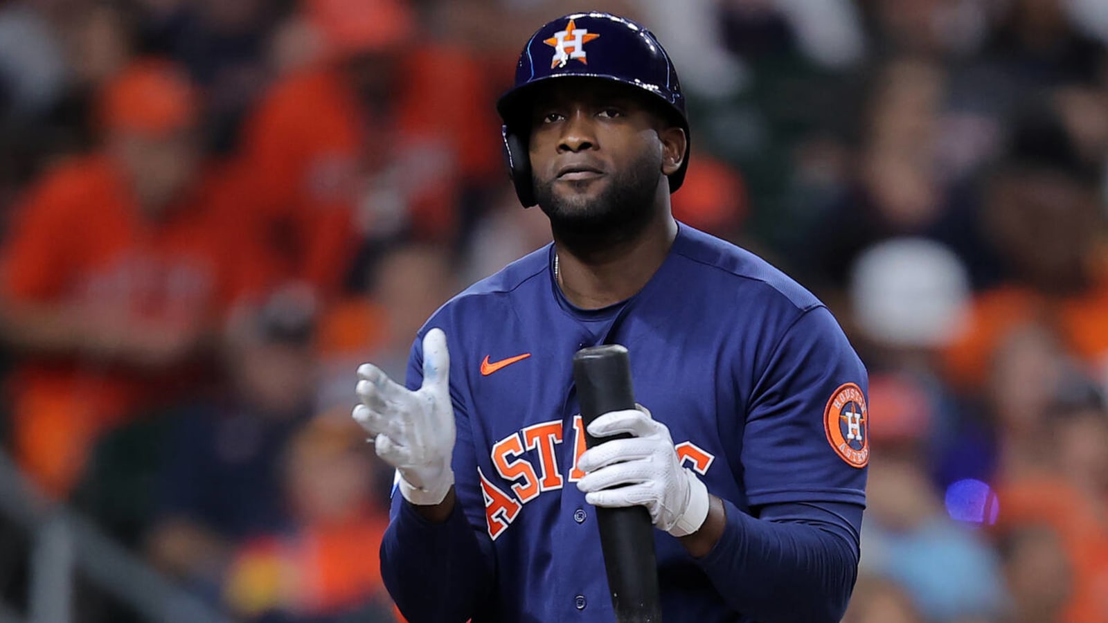 Injured Astros All-Star slugger Alvarez takes a step forward while