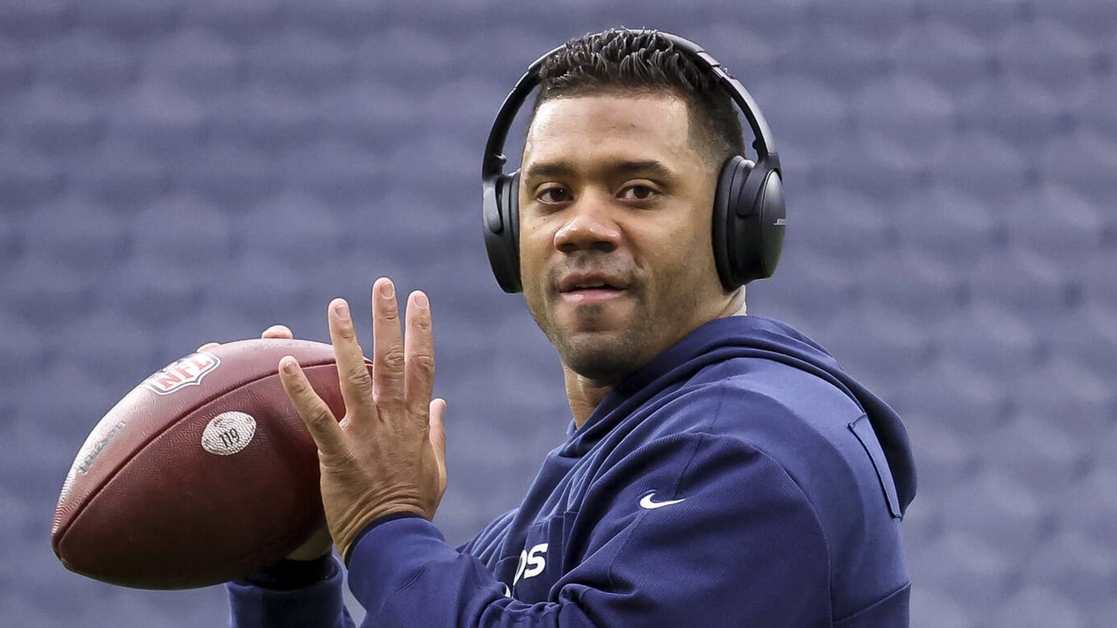 Insider sounds alarms about Russell Wilson's flop with Broncos