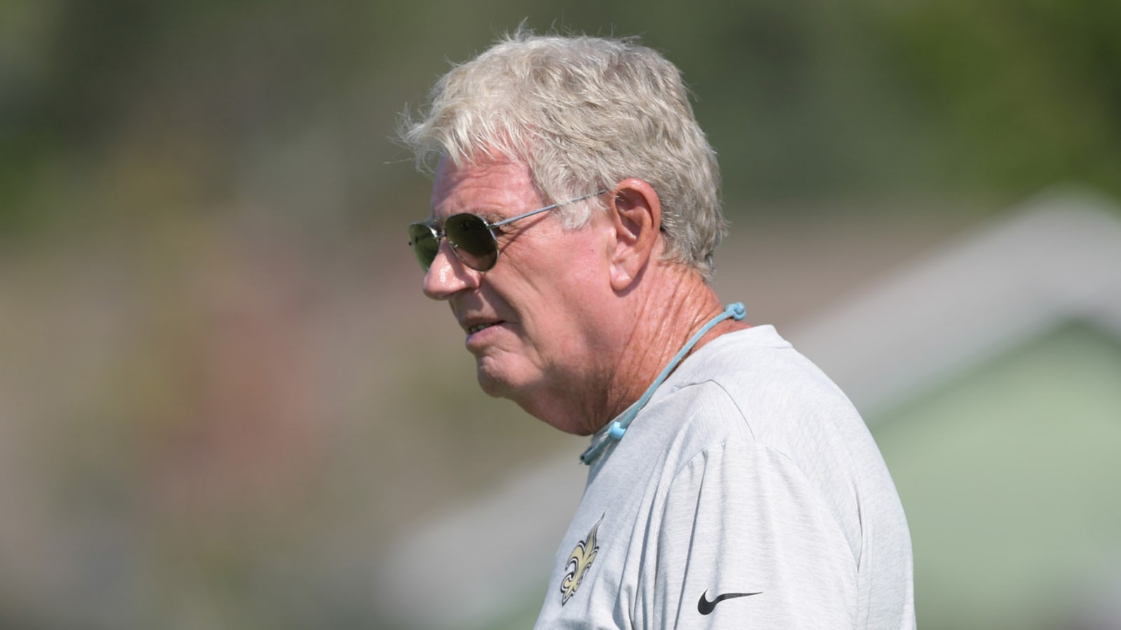Top Broncos assistant steps down due to health concern
