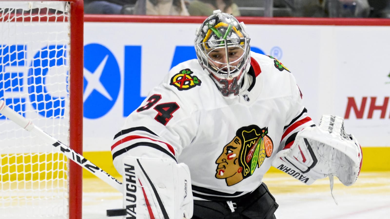 Blackhawks lose two key players in matchup with Winnipeg Jets