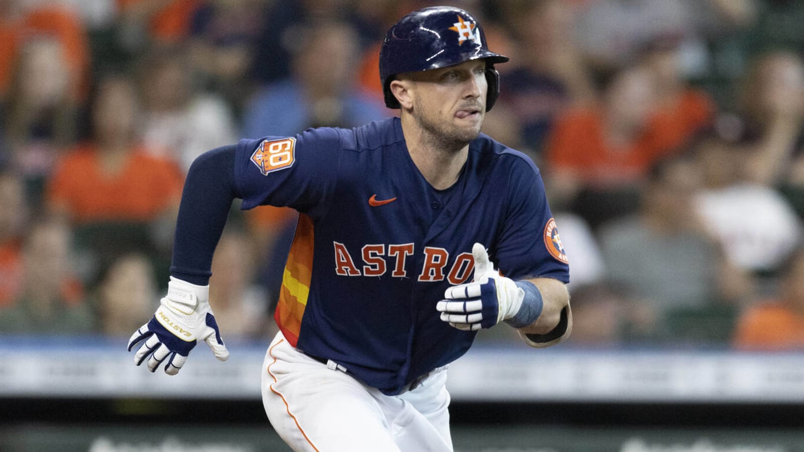 Astros 3B Alex Bregman hits HR for fans from Uvalde