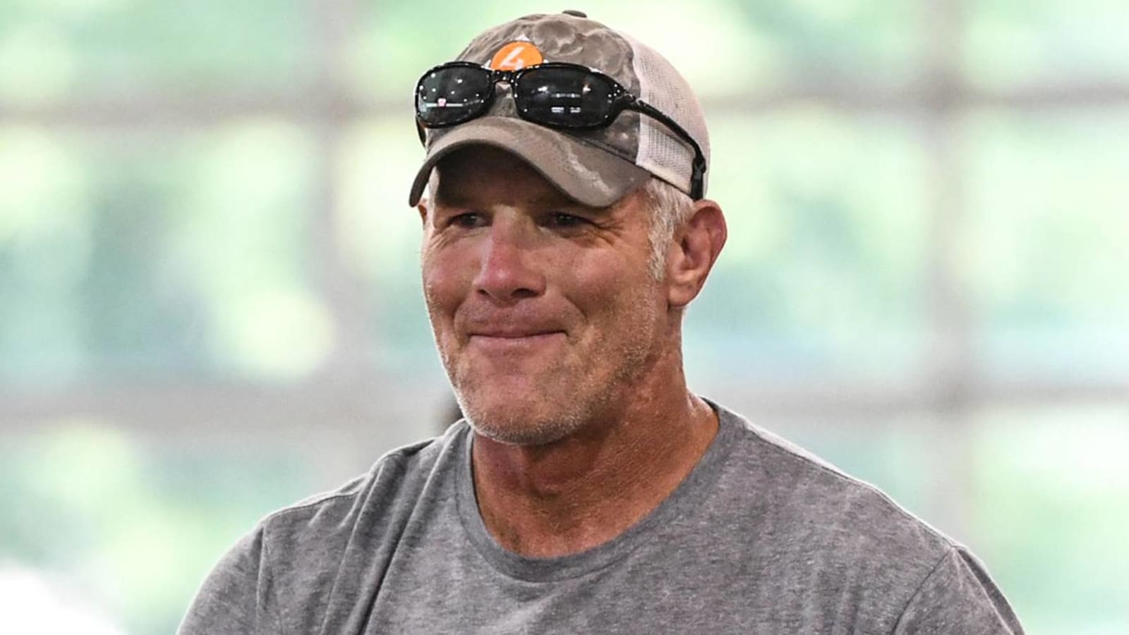 Favre says addiction to painkillers nearly killed him