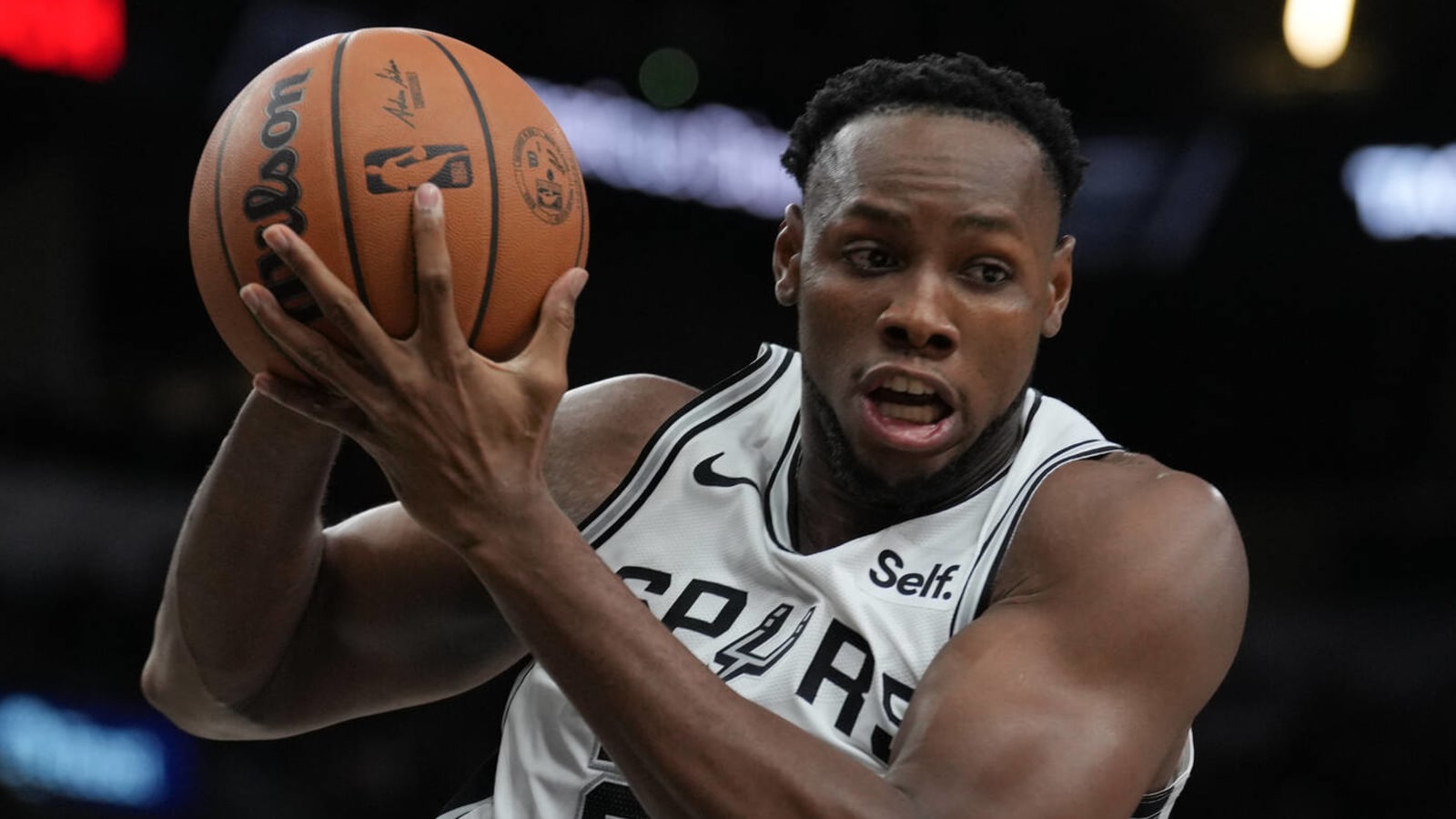 Spurs center to miss remainder of season